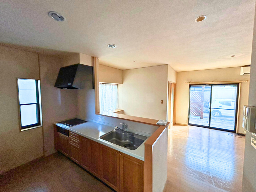 キッチンとリビング